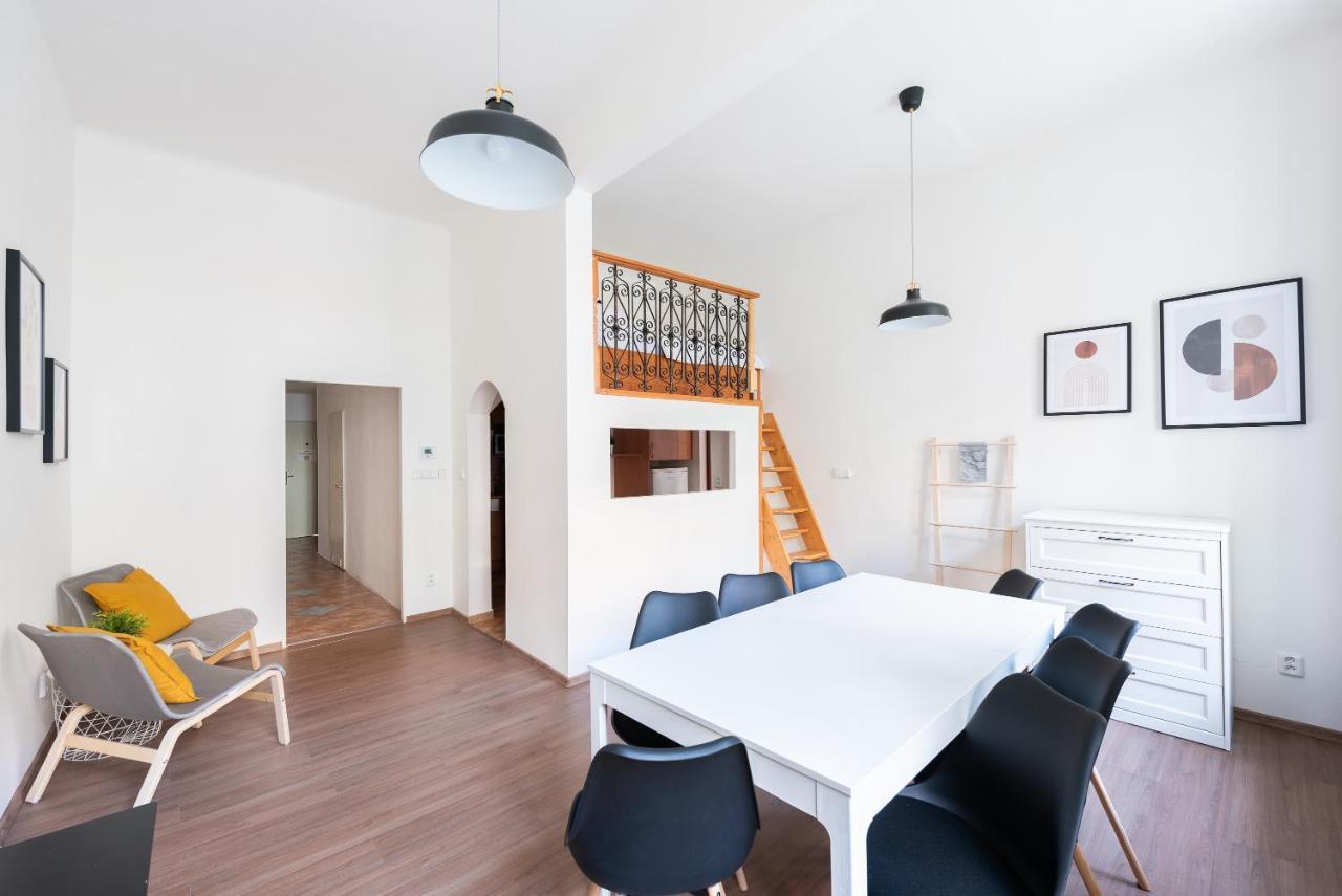 Budget Reznicka Apartment Prague Ngoại thất bức ảnh