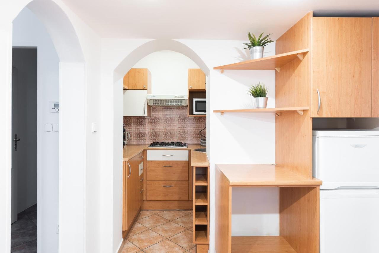 Budget Reznicka Apartment Prague Ngoại thất bức ảnh