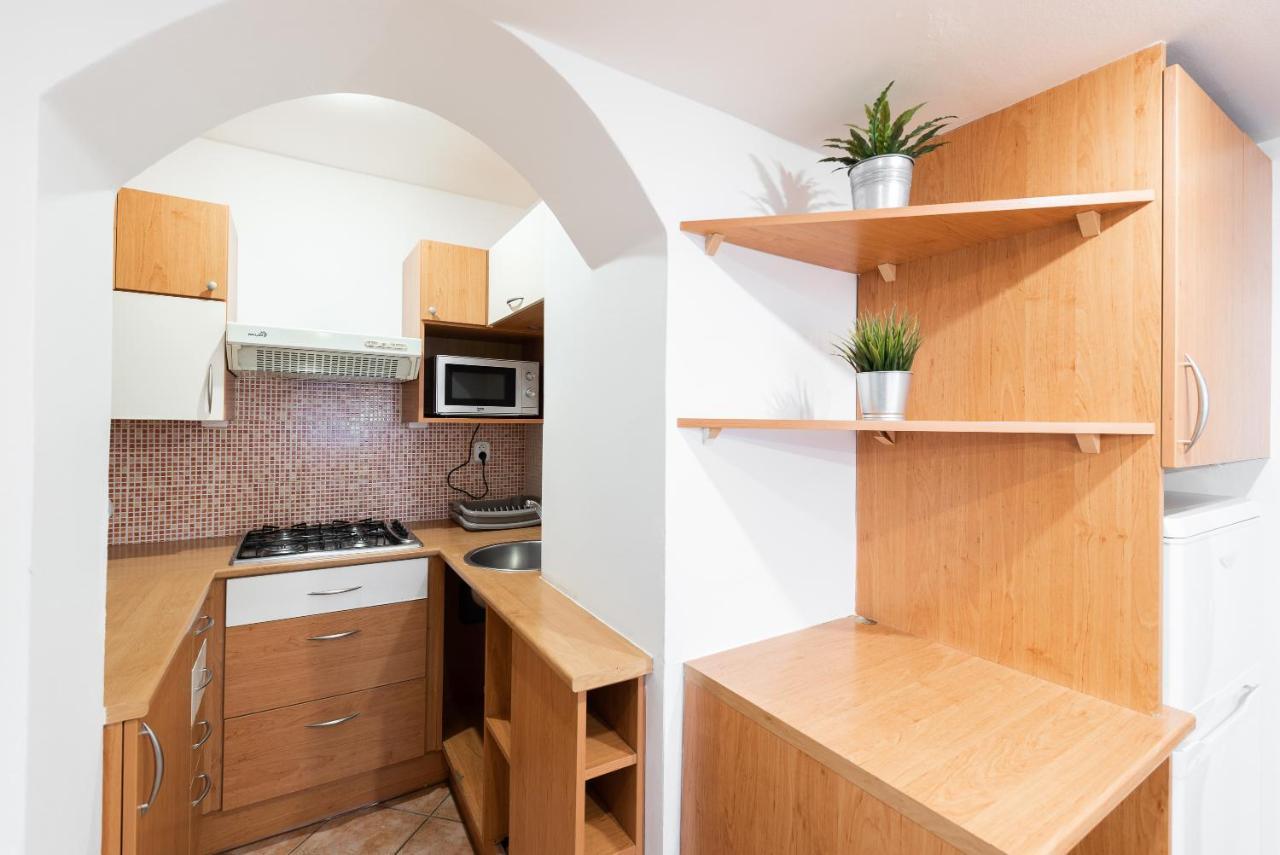 Budget Reznicka Apartment Prague Ngoại thất bức ảnh