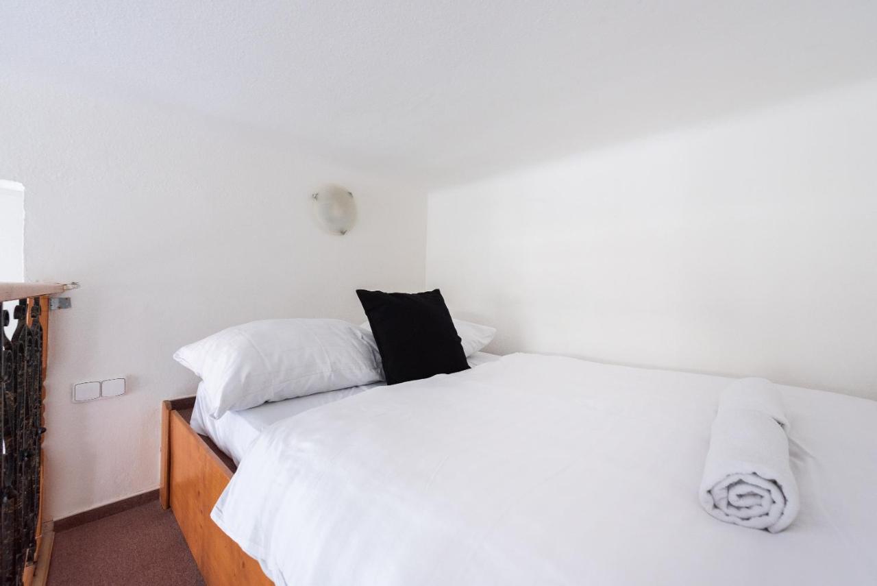 Budget Reznicka Apartment Prague Ngoại thất bức ảnh