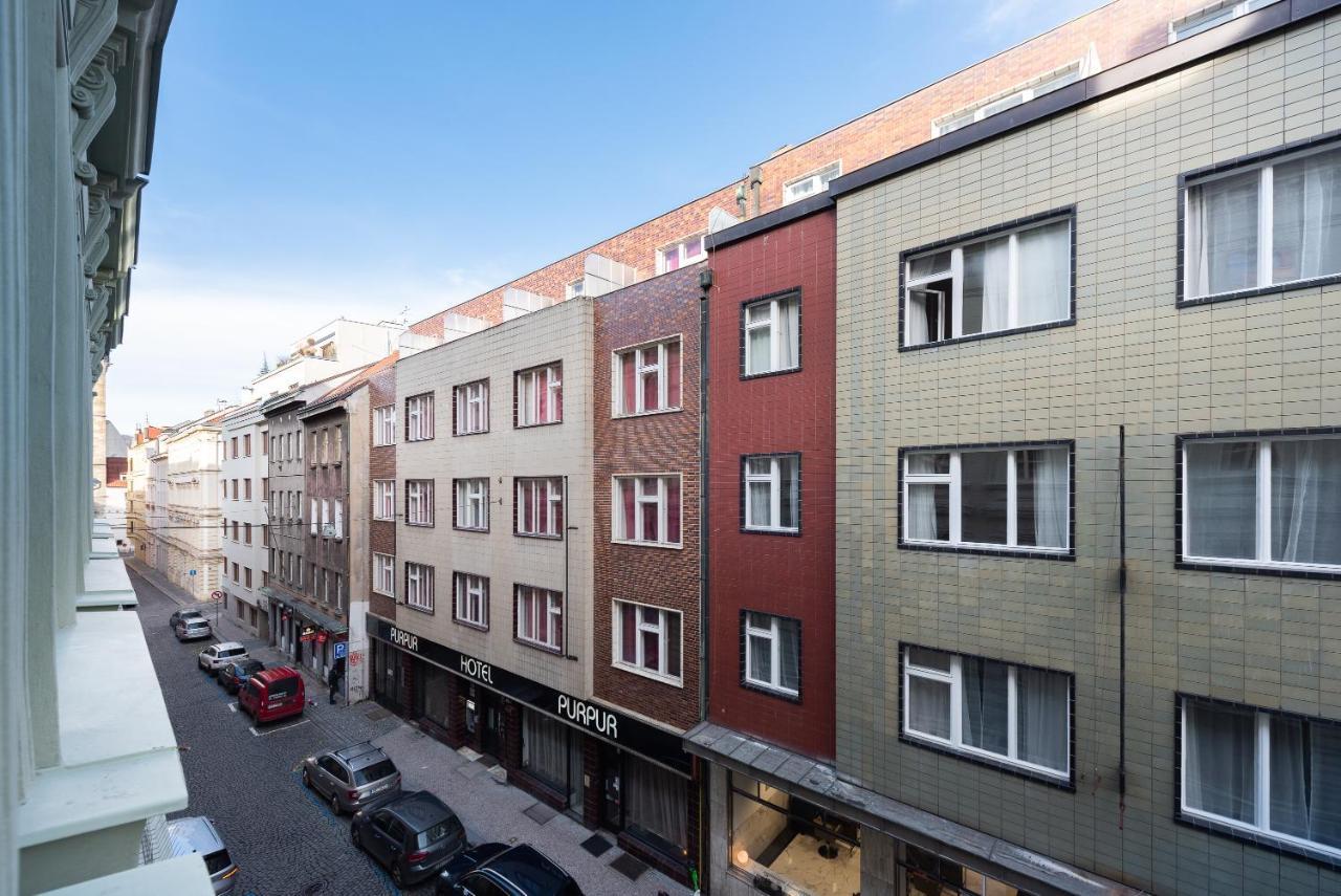Budget Reznicka Apartment Prague Ngoại thất bức ảnh